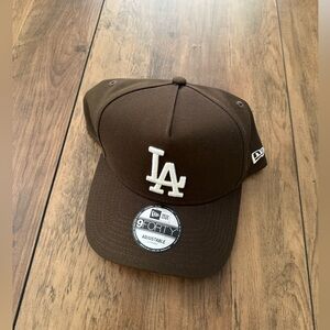 Snapback cap New Era Los Angeles Dodgers 9FORTY A-Frame brown.